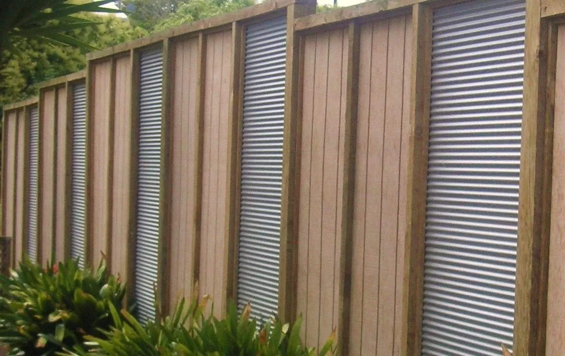 Perfectly Positioned Panels: Expert Fence Building and Maintenance